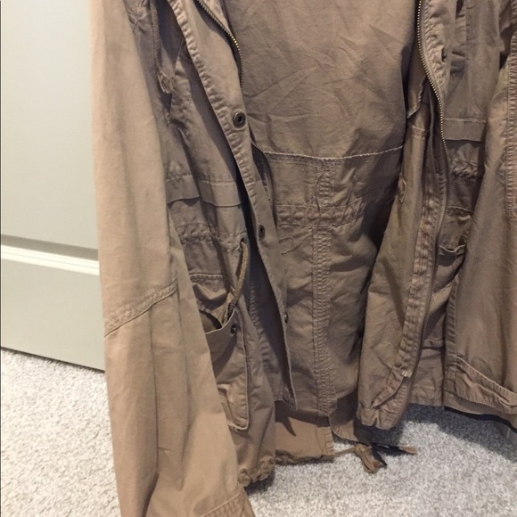 Tan Jacket Light weather - Picture 2 of 3